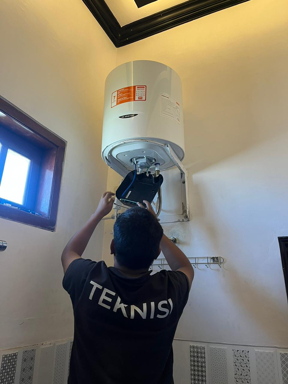 service water heater Sunter Danau Indah, Jakut
